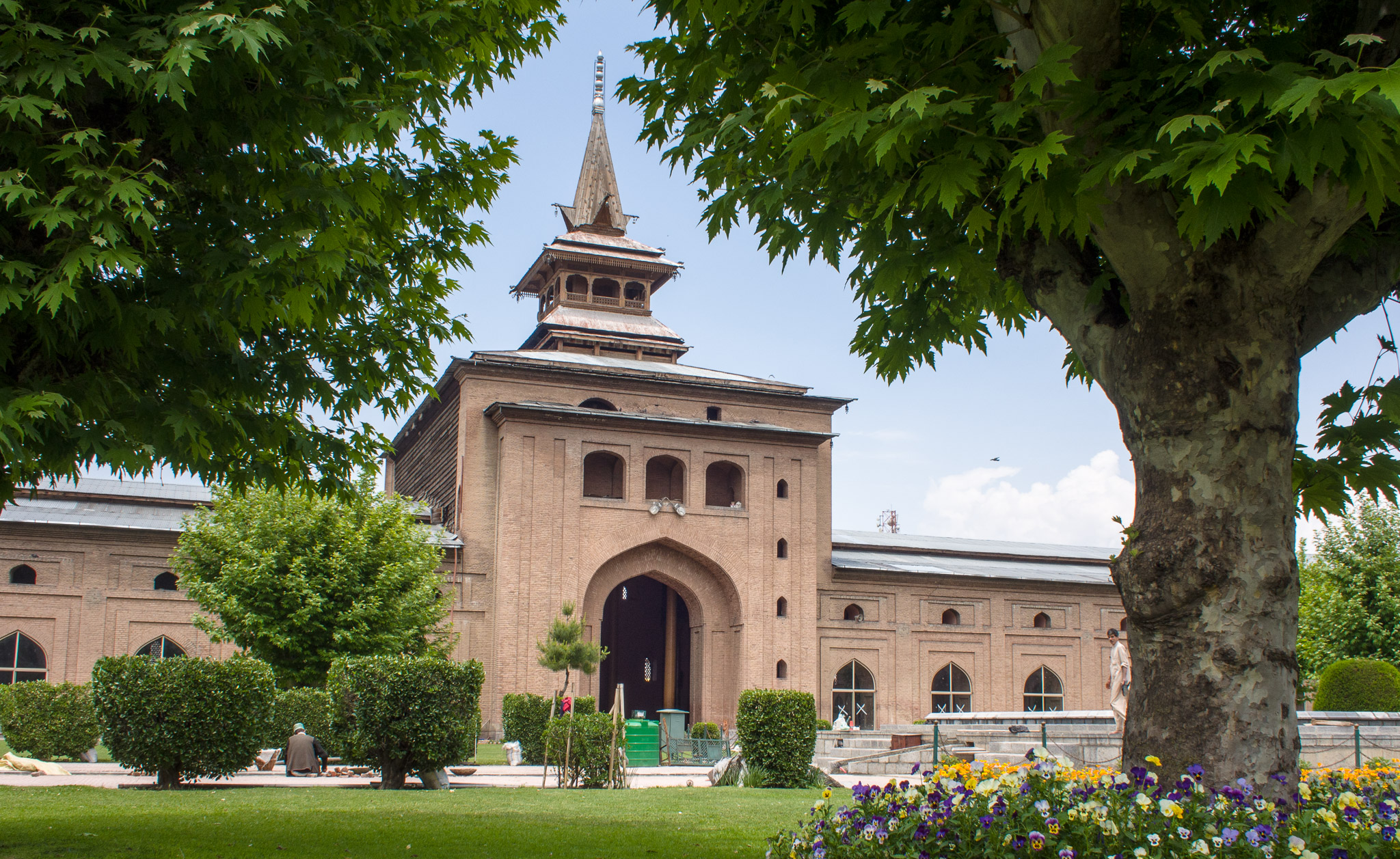 Hoisting of Pakistani Flag in Srinagar, Grand Mosque