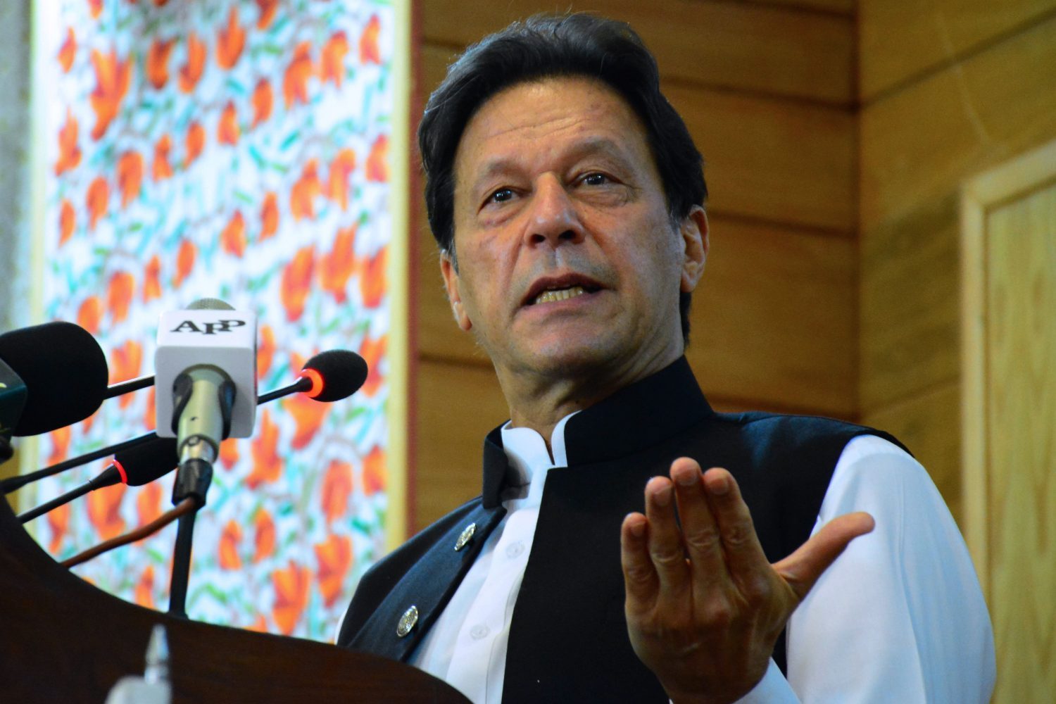 Prime Minister Imran Khan Sells Illusions Again, Forgets UNSC Resolutions Dead