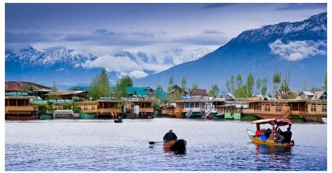 Tourism booms in Kashmir — local officials say 2022 May shatter all records