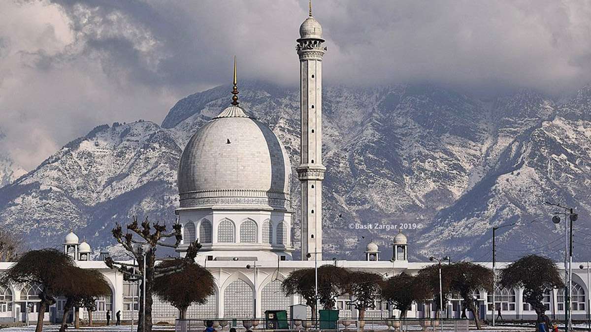 Hazratbal Shrine and Mosque in Srinagar