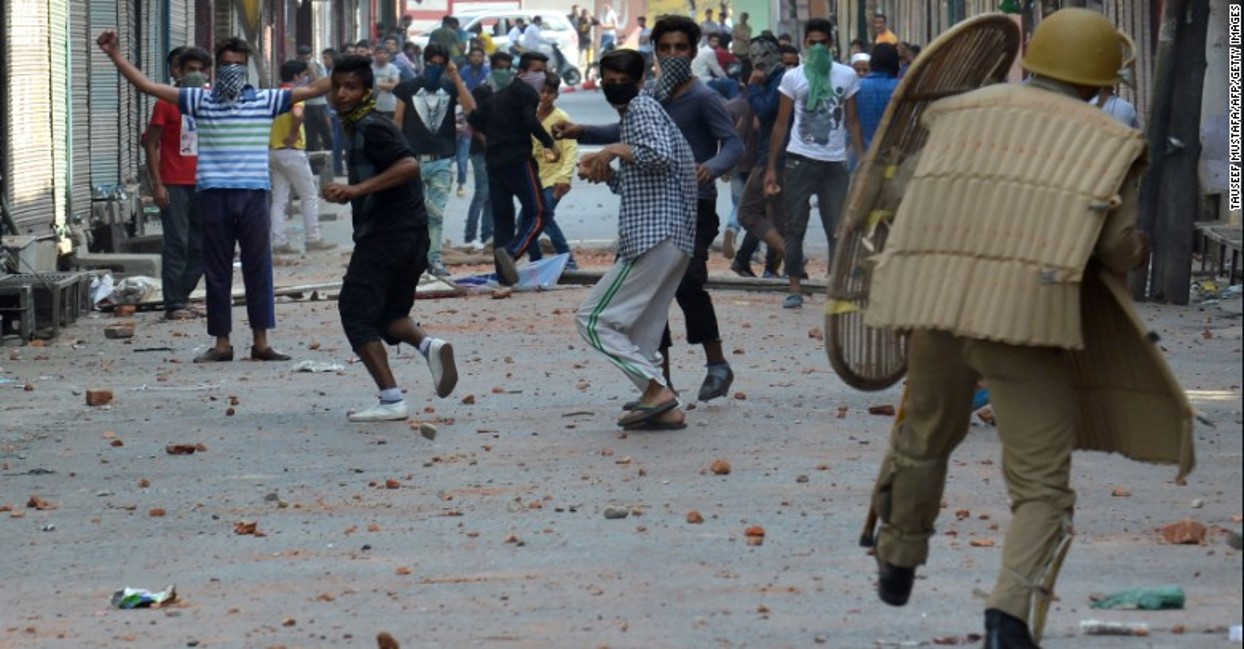 Crowdsourcing violence: Decoding online propaganda of new militant groups in Kashmir