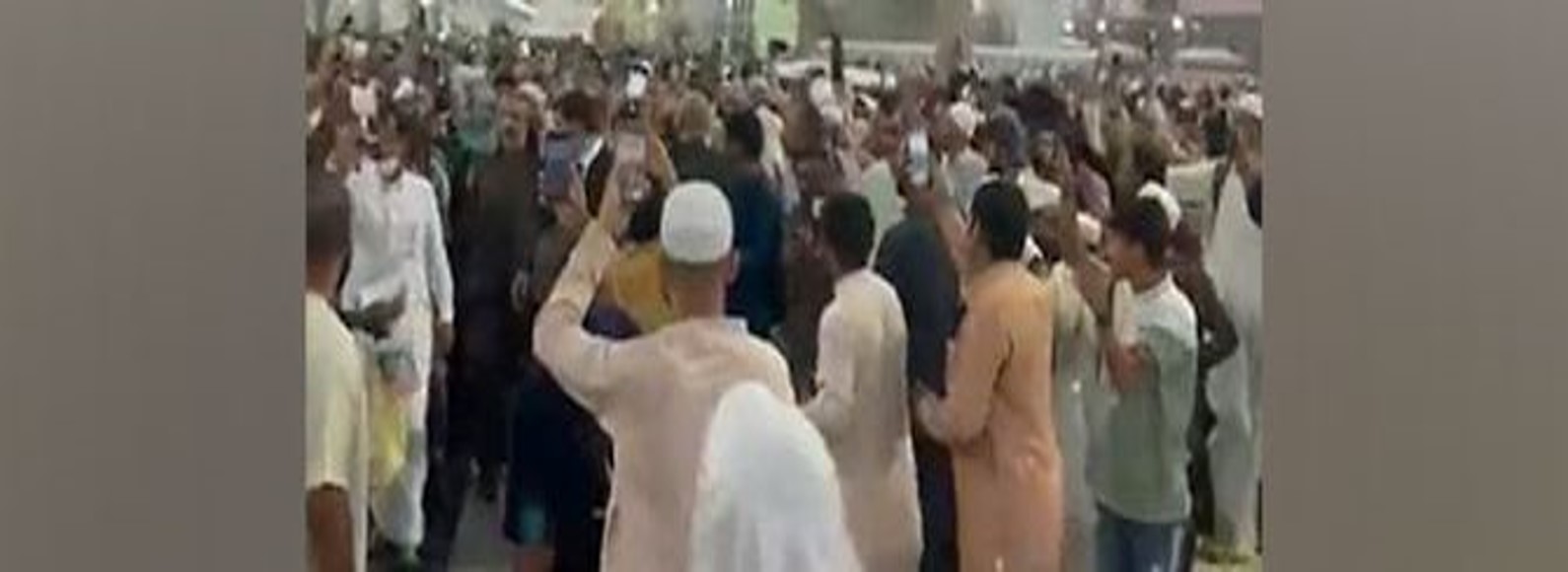 PAKISTAN PM SHEHBAZ SHARIF GREETED IN SAUDI ARABIA WITH CHANTS CALLING HIM THIEF